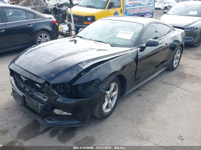 1FA6P8AM8F5326300 Ford Mustang V6