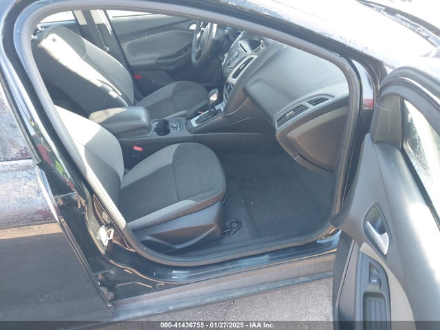 Ford FOCUS SE 2014 1FADP3F23EL347311 Image 5