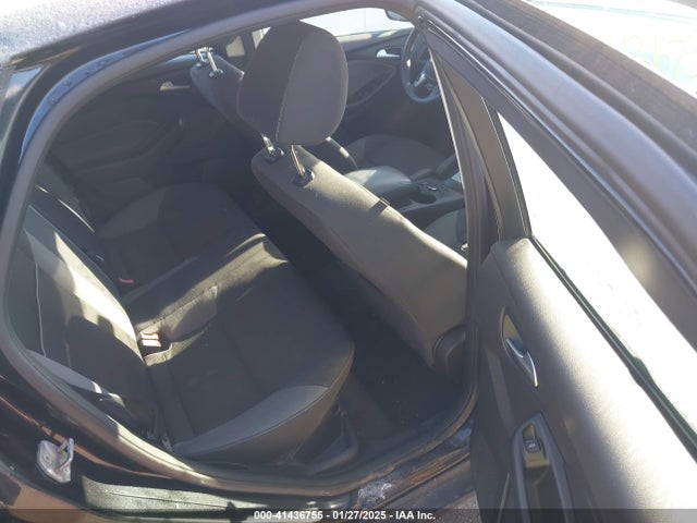 Ford FOCUS SE 2014 1FADP3F23EL347311 Image 8