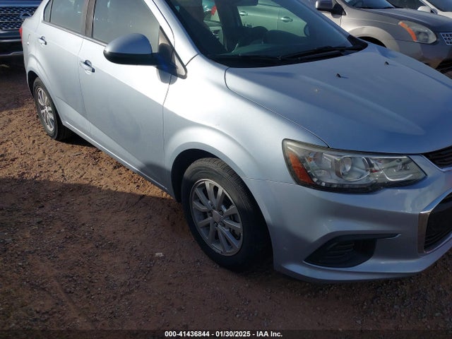 Chevrolet Sonic Lt Auto 2017 1G1JD5SB5H4132592 Image 6