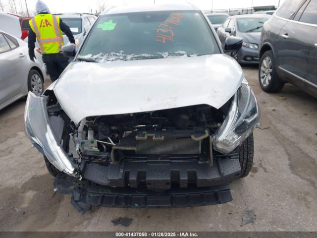 3N1CP5DV0LL567475 Nissan Kicks Sr Xtronic Cvt