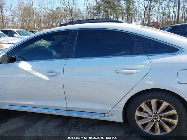 2015 Hyundai Sonata Sport მანქანა იყიდება აუქციონზე, vin: 5NPE34AF1FH085854, აუქციონის ნომერი: 41437183