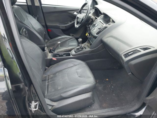 1FADP3F27FL218683 Ford FOCUS SE