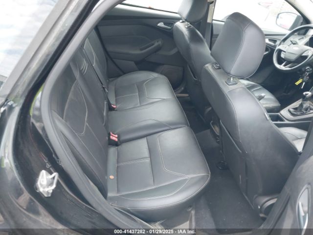 1FADP3F27FL218683 Ford FOCUS SE