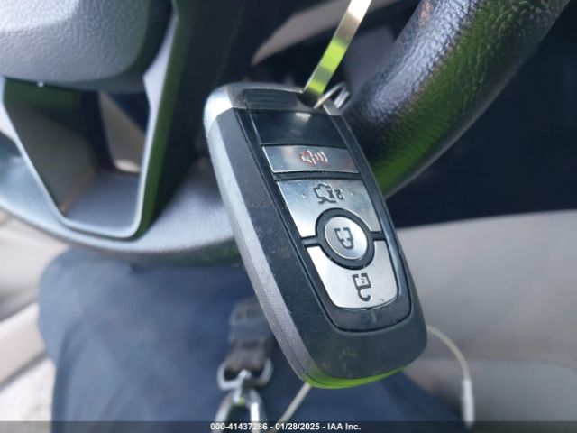 3FA6P0HD6JR224085 Ford FUSION SE