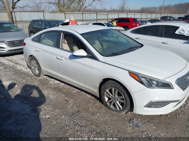 Hyundai SONATA SE 2015 5NPE24AF9FH209050 Image 1