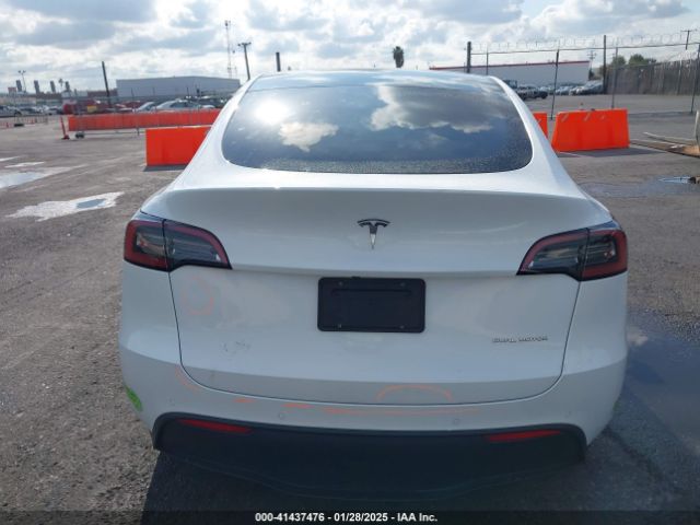 7SAYGDEE7NF557980 Tesla Model Y Long Range Dual Motor All-wheel Drive