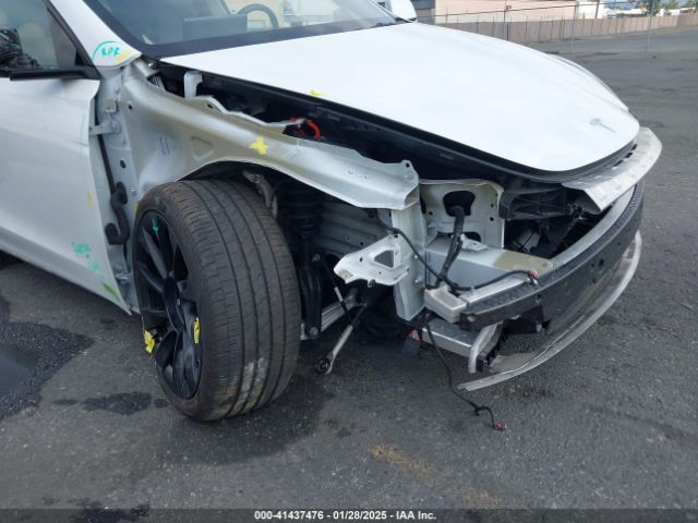 7SAYGDEE7NF557980 Tesla Model Y Long Range Dual Motor All-wheel Drive