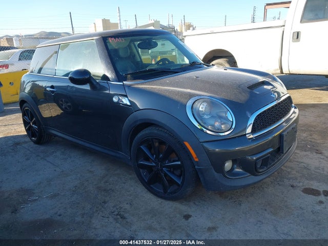 2011 MINI COOPER S WMWSV3C55BTY14629 Photo 0