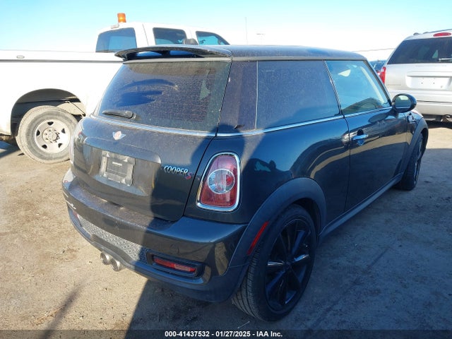 2011 MINI COOPER S WMWSV3C55BTY14629 Photo 3