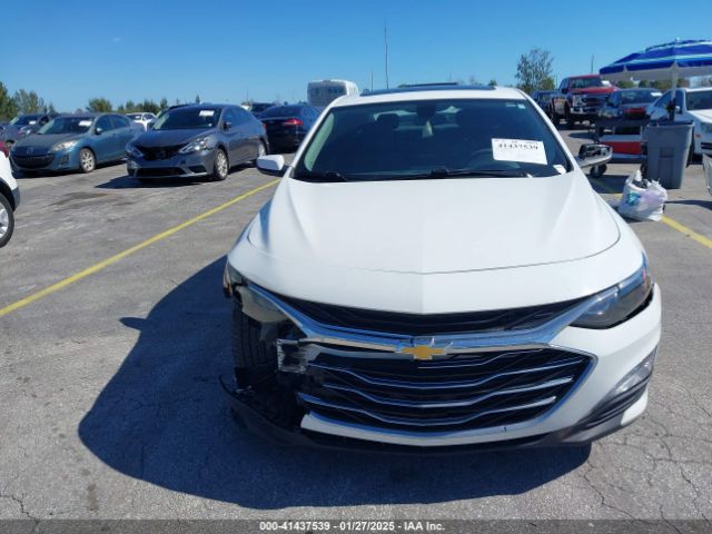 1G1ZD5ST9MF015611 Chevrolet Malibu Fwd Lt
