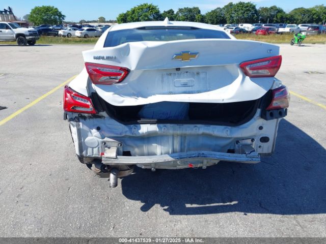 1G1ZD5ST9MF015611 Chevrolet Malibu Fwd Lt