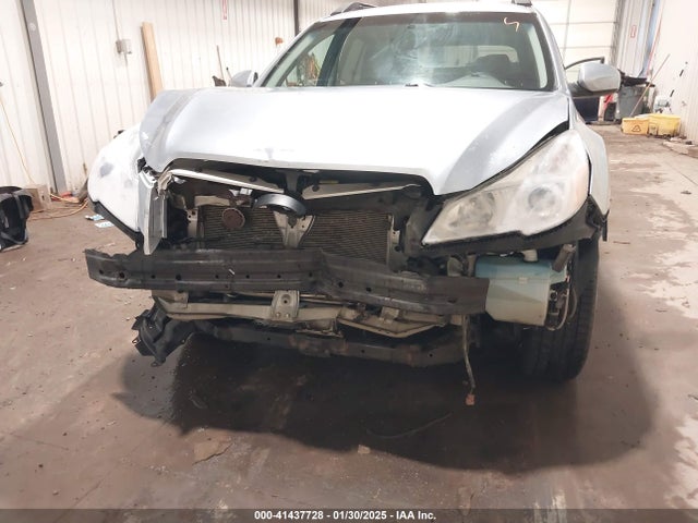 4S4BRCCC3E3212043 Subaru Outback 2.5i Premium