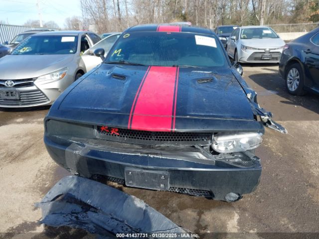 2C3CDYAG0EH181779 Dodge Challenger Rallye Redline