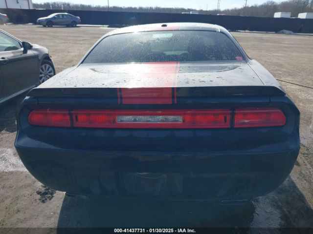 2C3CDYAG0EH181779 Dodge Challenger Rallye Redline
