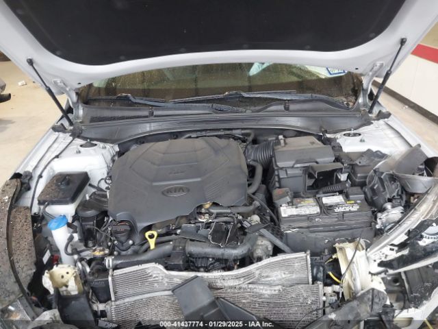 2017 KIA CADENZA KNALC4J12H5089486 Photo 9