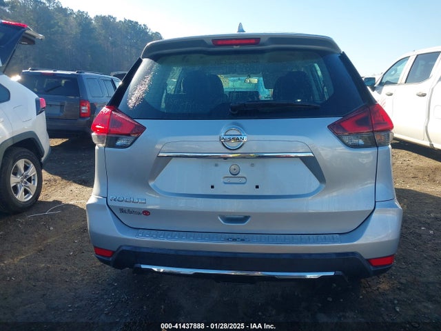 Nissan ROGUE S 2018 5N1AT2MTXJC712006 Image 17