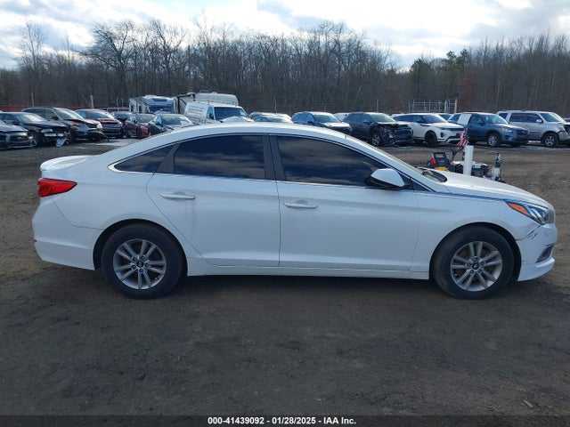Hyundai SONATA SE 2016 5NPE24AF9GH290665 Image 13