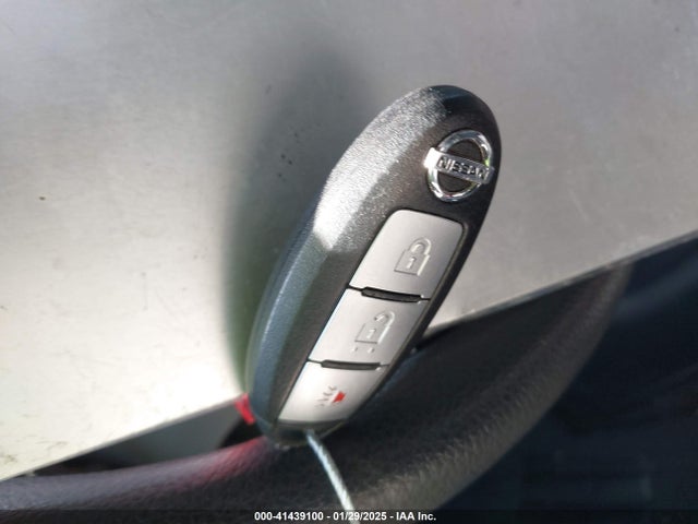 Nissan ROGUE SV 2016 5N1AT2MTXGC916023 Image 11