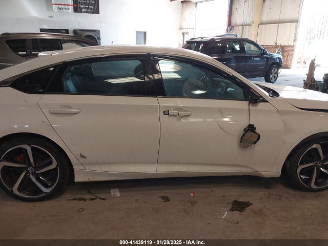 1HGCV1F31JA043037 Honda Accord Sport