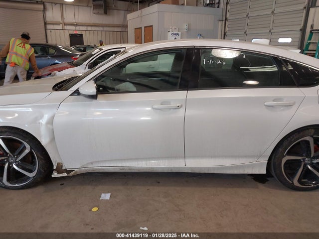 1HGCV1F31JA043037 Honda Accord Sport