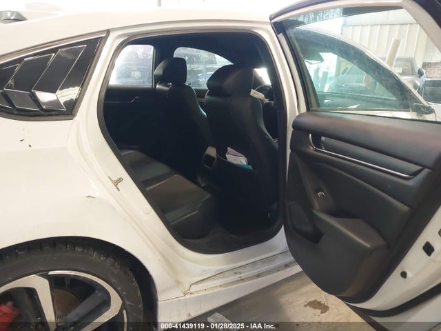 1HGCV1F31JA043037 Honda Accord Sport