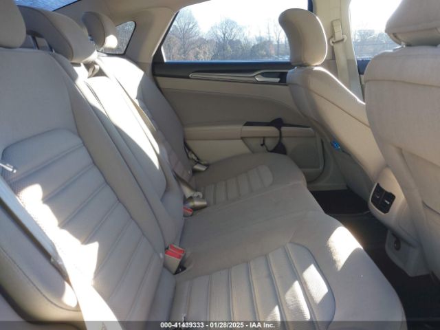 3FA6P0HD6JR161635 Ford FUSION SE