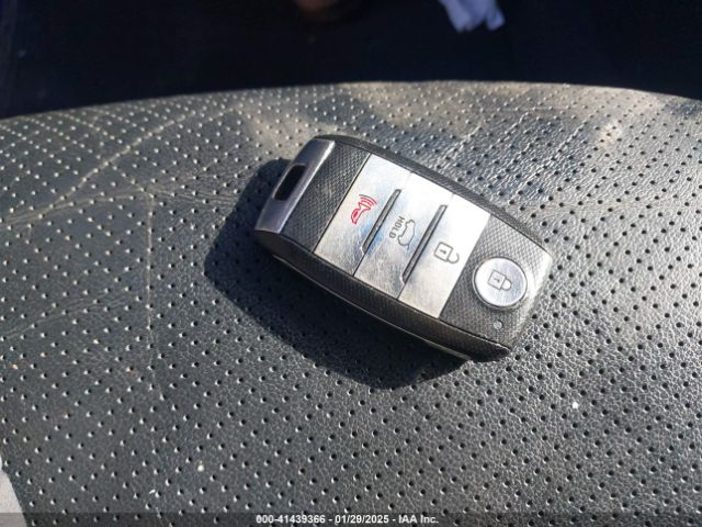5XYPHDA56GG146755 KIA Sorento 3.3l Ex