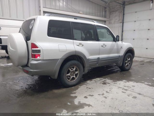 2002 MITSUBISHI MONTERO JA4MW51R12J066168 Photo 3