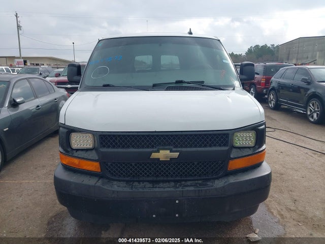 1GAWGEFF0H1331500 Chevrolet Express 2500 Ls