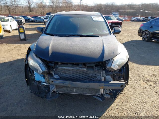 3CZRU6H32JG704947 Honda HR-V LX