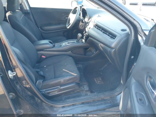 3CZRU6H32JG704947 Honda HR-V LX