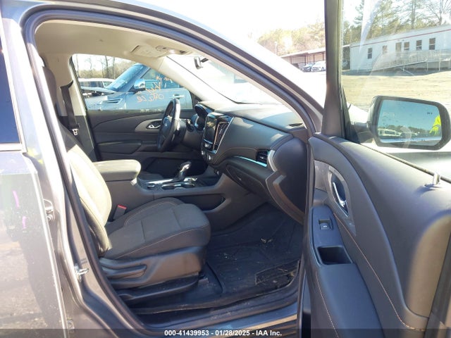 1GNERGKW9MJ210996 Chevrolet Traverse Fwd Lt Cloth