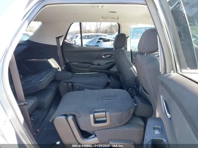 1GNERGKW9MJ210996 Chevrolet Traverse Fwd Lt Cloth