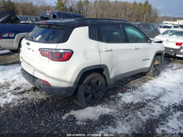 3C4NJDBB2JT301608 Jeep Compass Latitude 4x4