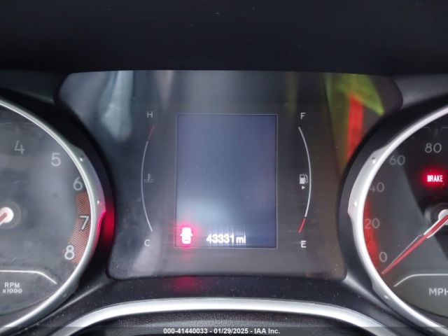 3C4NJDBB2JT301608 Jeep Compass Latitude 4x4