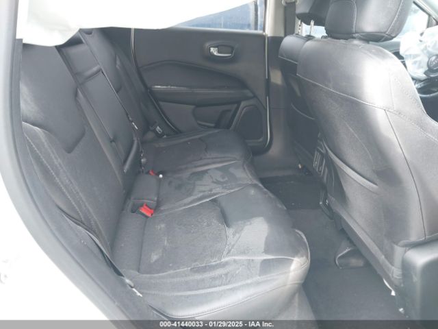 3C4NJDBB2JT301608 Jeep Compass Latitude 4x4