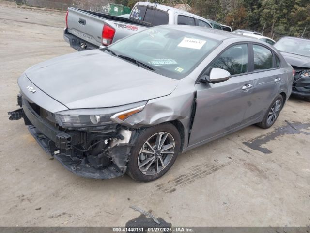 3KPF24AD8NE481952 KIA Forte Lxs