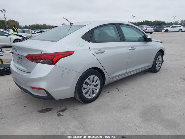 Hyundai ACCENT SE 2022 3KPC24A62NE161255 Image 4