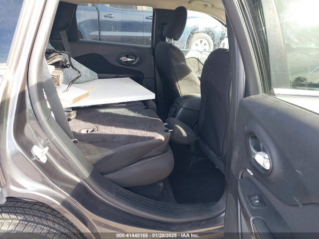 Jeep Cherokee Latitude 2016 1C4PJMCB3GW252316 Image 8