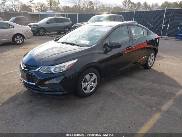 Chevrolet Cruze Ls Auto 2018 1G1BC5SMXJ7230739 Image 2