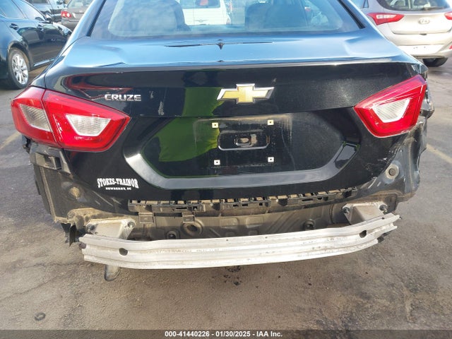 Chevrolet Cruze Ls Auto 2018 1G1BC5SMXJ7230739 Image 6