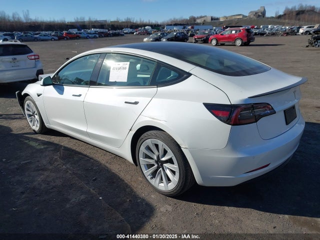 2021 TESLA MODEL 3 5YJ3E1EB5MF061236 Photo 2