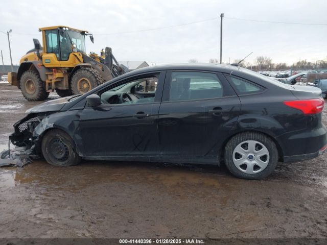 1FADP3E2XHL295195 Ford FOCUS S