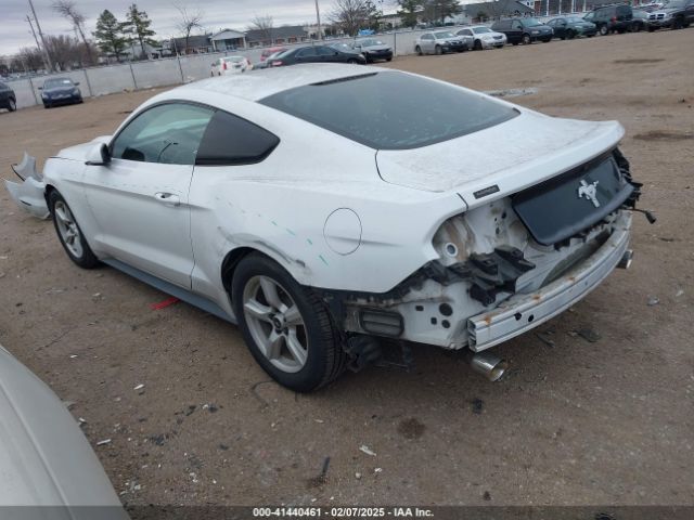 1FA6P8AM3G5235744 Ford Mustang V6