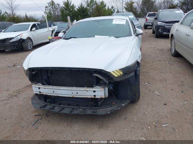 1FA6P8AM3G5235744 Ford Mustang V6