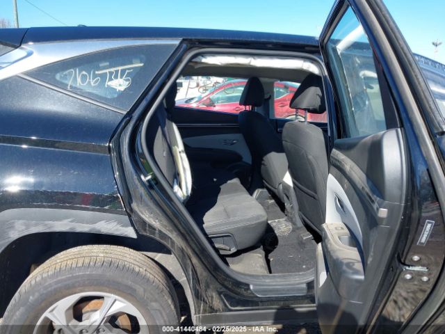 5NMJACDEXRH401870 Hyundai TUCSON SE