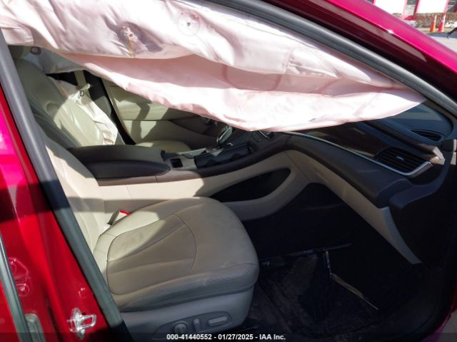 1G4ZP5SS5JU130733 Buick Lacrosse Essence