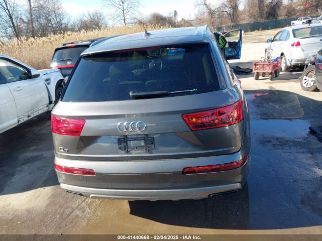 WA1LAAF75KD009898 Audi Q7 55 Premium/55 Se Premium
