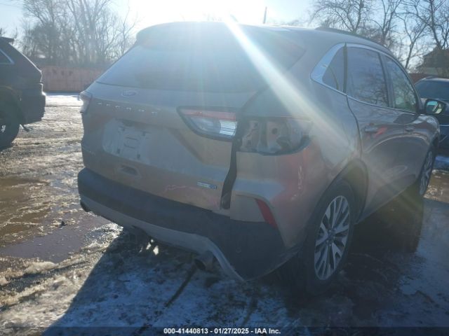 1FMCU9J9XLUA51971 Ford Escape Titanium
